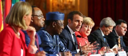 On attend de Macron un discours pragmatique et réaliste lors du sommet Euro-Afrique en Côte d'Ivoire.