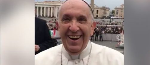 Il Papa alle donne e ragazze: 'pregate Sant'Antonio per trovare fidanzato'.