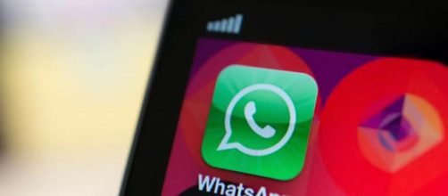 Whatsapp: è possibile leggere i messaggi che il mittente cancella ma che erano indirizzati a noi.