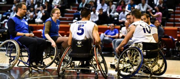 Giocatori di basket - Fonte: asvelbasket.com Giocatori di basket - Fonte: asvelbasket.com