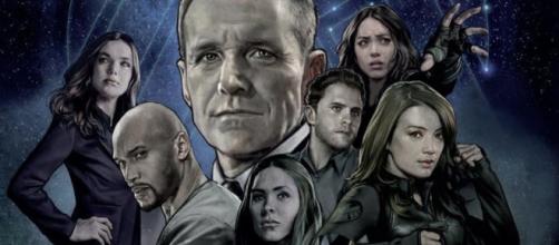 Phil Coulson e gli altri agenti protagonisti di Agents of S.H.I.E.L.D.