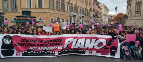 Roma, una fase della manifestazione nazionale contro la violenza di genere