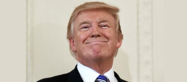 La revista Time ha desmentido a Trump, luego que éste afirmara que había rechazado ser la "Persona del Año" de la publicación. La revista Time ha desmentido a Trump, luego que éste afirmara que había rechazado ser la "Persona del Año" de la publicación.