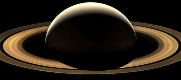 Saturne, la planète aux anneaux Saturne, la planète aux anneaux