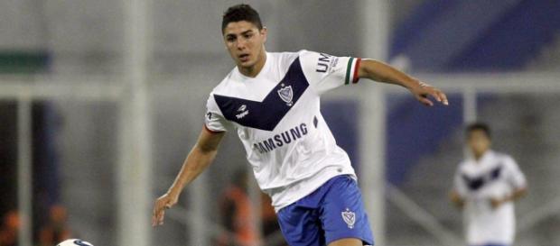 Der Argentinier wird neben dem VfB Stuttgart auch vom BVB umworben (Quelle: thenational.ae) Der Argentinier wird neben dem VfB Stuttgart auch vom BVB umworben (Quelle: thenational.ae)