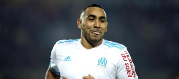 Dimitri Payet a réconforté un coéquipier après la rencontre - sports.fr Dimitri Payet a réconforté un coéquipier après la rencontre - sports.fr