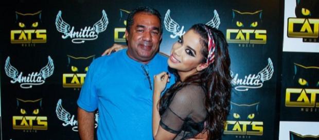Pai da cantora Anitta revela segredo Pai da cantora Anitta revela segredo