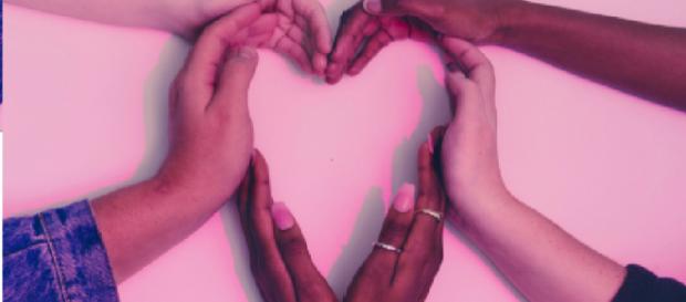 "Pessoas mentem que não esperam o amor, mas eu... Posso dizer que esperei por isso a minha vida inteira." "Pessoas mentem que não esperam o amor, mas eu... Posso dizer que esperei por isso a minha vida inteira."