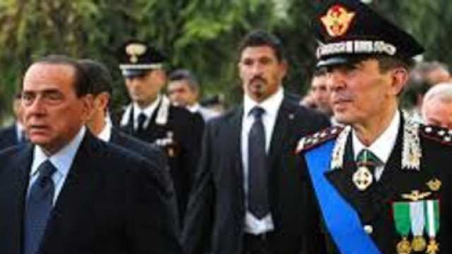 Silvio Berlusconi con il generale Gallitelli