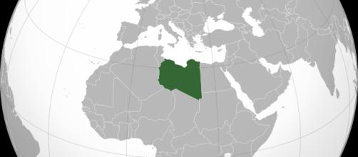 Image of the northern half of Africa, with Libya highlighted in green by L'Américain [image via Wikimedia Commons]