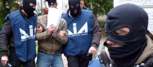 Criminalità organizzata: numerosi arresti tra Napoli, Catania e Brescia