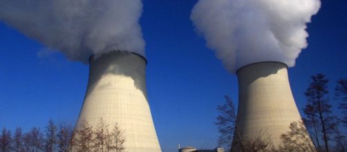 Greenpeace s'introduit dans une centrale nucléaire - parismatch.com