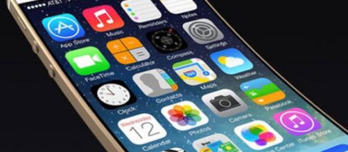 Il nuovo iPhone sarà pieghevole: approvato ora il nuovo brevetto alla Apple.