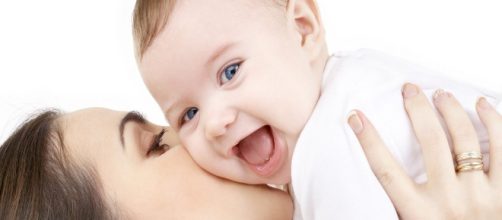 Una mamma con il figlio felice