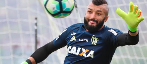 Após polêmica, Flamengo posta vídeo de treino intensivo de goleiro que virou piada Após polêmica, Flamengo posta vídeo de treino intensivo de goleiro que virou piada