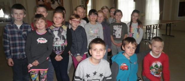 Będą żyli w wielkiej i bogatej Polsce czy damy ich rzucić na pożarcie? (fot. suchowola.net) Będą żyli w wielkiej i bogatej Polsce czy damy ich rzucić na pożarcie? (fot. suchowola.net)