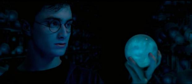 Descubra as 4 teorias mais bizarras criadas pelos fãs de Harry Potter Descubra as 4 teorias mais bizarras criadas pelos fãs de Harry Potter