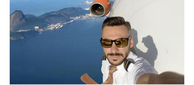 Na verdade tudo não passou de um truque fotográfico Na verdade tudo não passou de um truque fotográfico