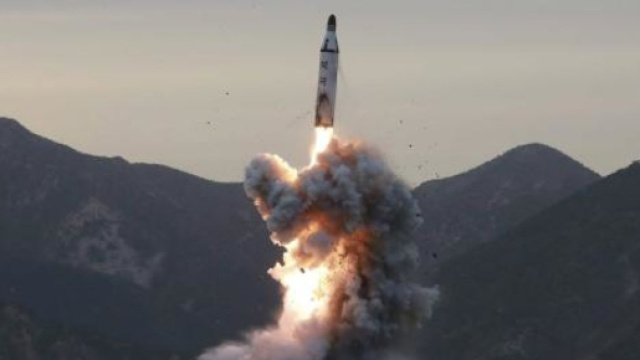 Nuovo missile verso il Giappone, la Corea del Nord ha ripreso i test balistici