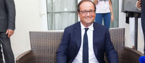 Le Grand prix de l'humour politique 2017 décerné à François Hollande - bfmtv.com