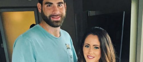 David Eason poses with Jenelle Evans in New York City. - [Photo via Instagram]