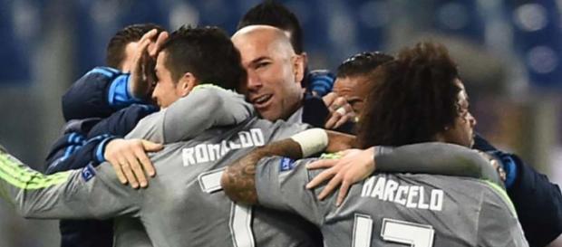 Ce footballeur va être bientôt recruté par le Real Madrid ? Ce footballeur va être bientôt recruté par le Real Madrid ?