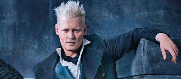 Johnny Depp è Gellert Grindelwald in "Animali Fantastici" Johnny Depp è Gellert Grindelwald in "Animali Fantastici"