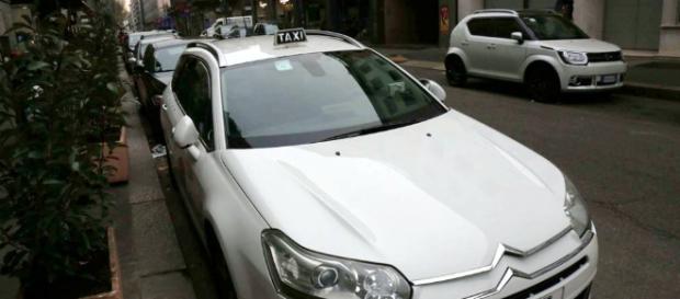 Milano, lite furibonda tra tassista e ventinovenne Milano, lite furibonda tra tassista e ventinovenne