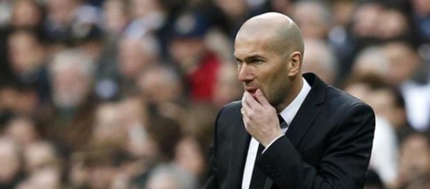 ¿Zidane pide un nuevo defensa? ¿Zidane pide un nuevo defensa?