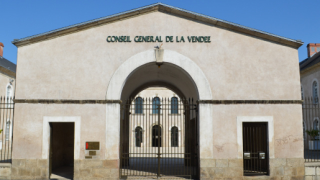 Le Conseil Général a numérisé plus de 13 000 documents.