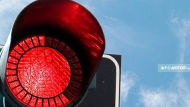 Timer ai semafori, aumentano le multe?