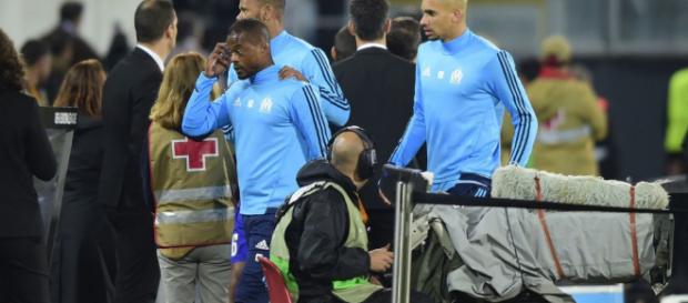 Patrice Evra a donné un coup de pied à un supporter à l'échauffement et a été exclu par l'arbitre. (leparisien.fr) Patrice Evra a donné un coup de pied à un supporter à l'échauffement et a été exclu par l'arbitre. (leparisien.fr)