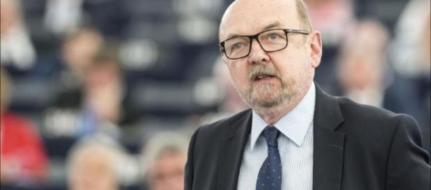 Prof. Legutko w Parlamencie Europejskim (fot. polityka.pl) Prof. Legutko w Parlamencie Europejskim (fot. polityka.pl)