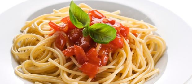 Un piatto di spaghetti al sugo: un giorno mangiando spaghetti potremo difendere il nostro cuore Un piatto di spaghetti al sugo: un giorno mangiando spaghetti potremo difendere il nostro cuore