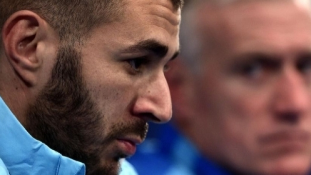 Deschamps répond sèchement à Benzema !