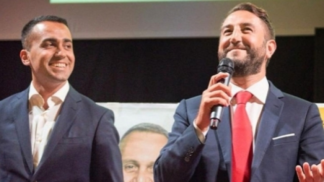 Il candidato premier Di Maio con il candidato governatore, Cancelleri