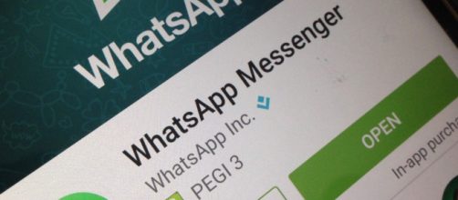 WhatsApp Down: gli utenti protestano
