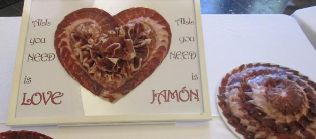 El buen jamón, como el amor, necesita paciencia y perseverancia El buen jamón, como el amor, necesita paciencia y perseverancia