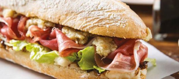Google cambia il suo panino: ora sposta il formaggio Google cambia il suo panino: ora sposta il formaggio