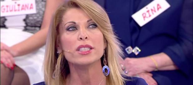 Gossip Uomini e donne: Anna abbandona il programma dopo le accuse. Gossip Uomini e donne: Anna abbandona il programma dopo le accuse.