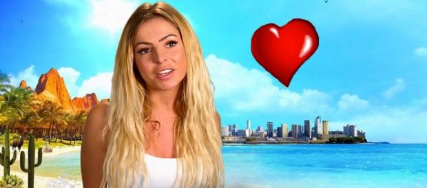 Hillary (LMvsMonde2) en couple avec Bryan ? (SS11) Hillary (LMvsMonde2) en couple avec Bryan ? (SS11)