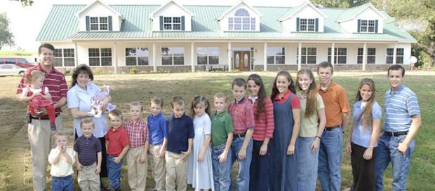 The Duggars 19 Kids and Counting - Image credit - Jim Bob Duggar | Wikimedia The Duggars 19 Kids and Counting - Image credit - Jim Bob Duggar | Wikimedia