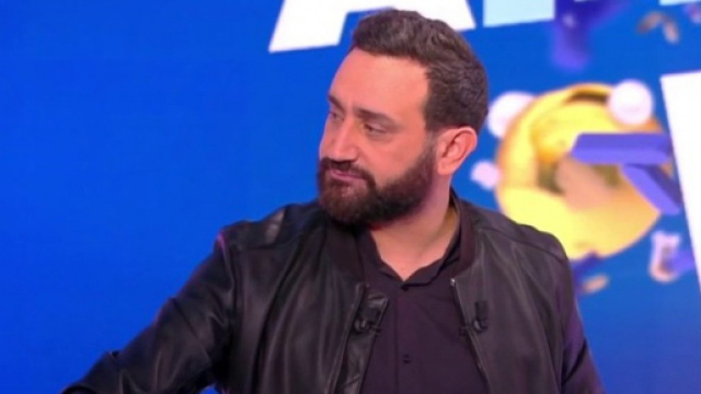 Cyril Hanouna, dans 'Touche pas à mon poste', le 30 novembre 2017 (Crédit - C8)