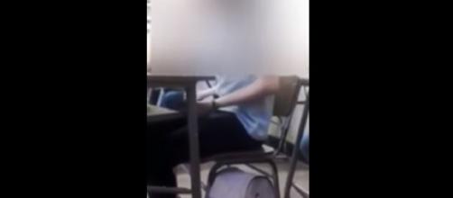 Imagen del vídeo que se viralizó donde se ve la alumna