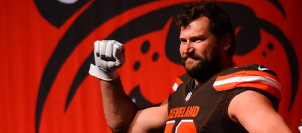 Joe Thomas will earn $13.5 million in cash in 2018. (Image Credit: Erik Drost/WikiCommons) Joe Thomas will earn $13.5 million in cash in 2018. (Image Credit: Erik Drost/WikiCommons)