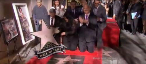 Selena Quintanilla’s star on Hollywood Walk of Fame. (Image from Univision Noticias/YouTube screencap)