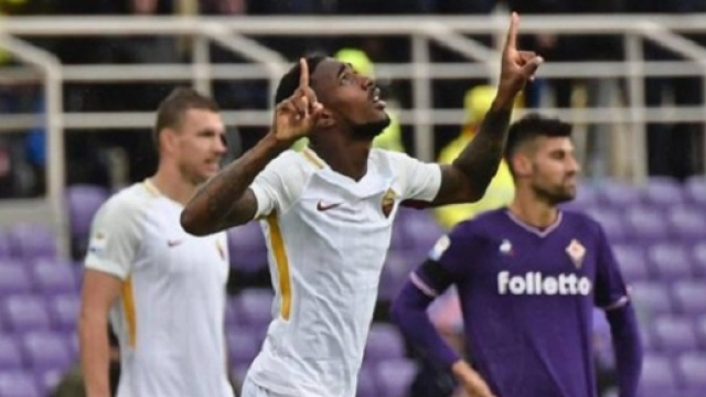 Gerson esulta dopo il gol contro la Fiorentina