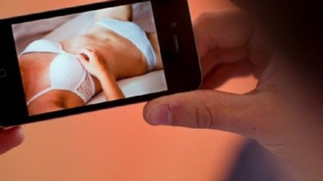 Video a luci rossi finisce su WhatsApp