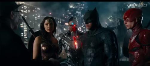 JUSTICE LEAGUE: 6 Clips from the Movie (2017) [Image Credit: FilmSelect Trailer/YouTube screencap]