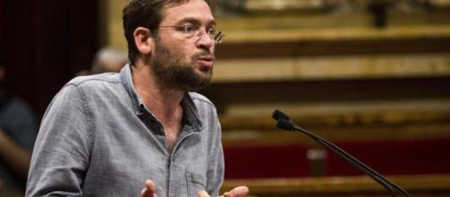 El Secretario de Podem en Cataluña dimite